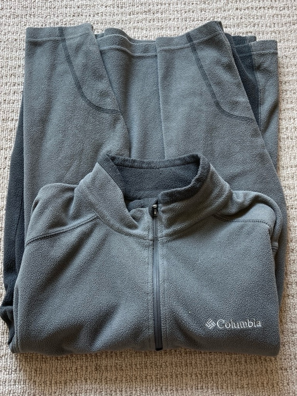 Grey Columbia fleece quarter zip sweater